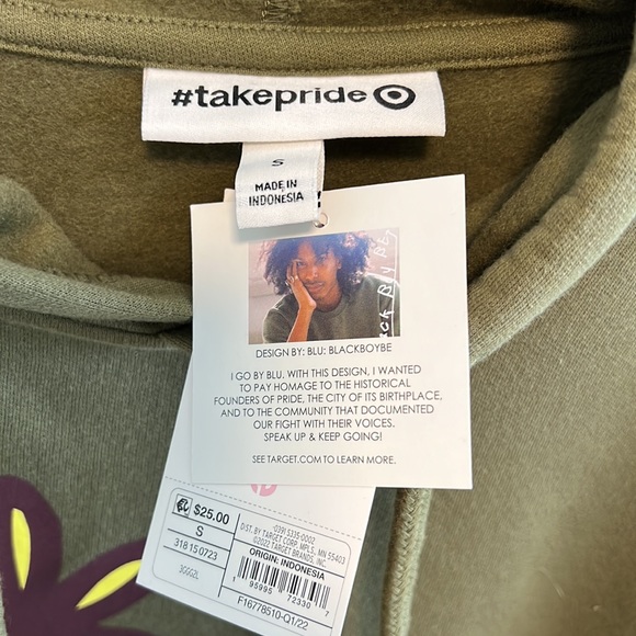 NWT Pride Fleece Crop Hoodie Graphic Tee, S - Picture 2 of 5